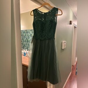 NEW Bridesmaid’s Dress, Size 4, Dark Green Lace, Tulle/Chiffon. Cicinia.